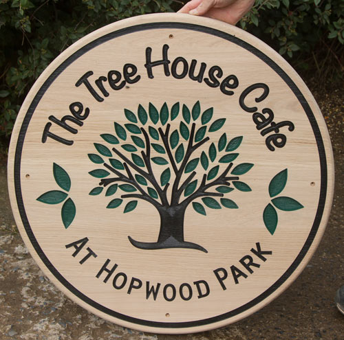 Large round wooden sign in 45mm oak