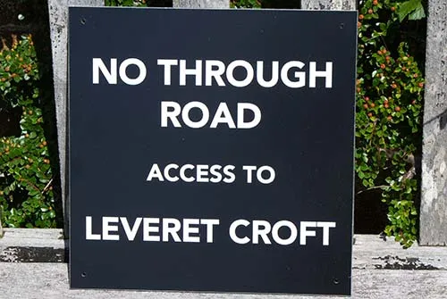 A vert durable long lasting material Blac and White Aluminium Compoite Sign