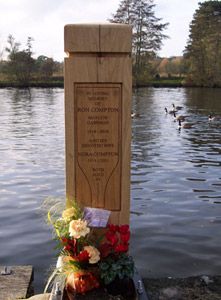 Mooring Post