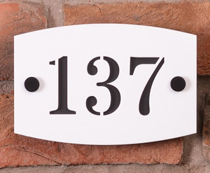 Can have up to three numbers on house number sign