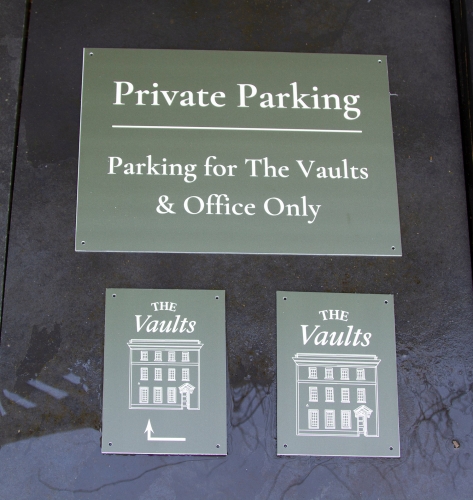 How to Choose the Perfect Signs for Your Business