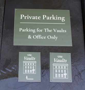How to Choose the Perfect Signs for Your Business