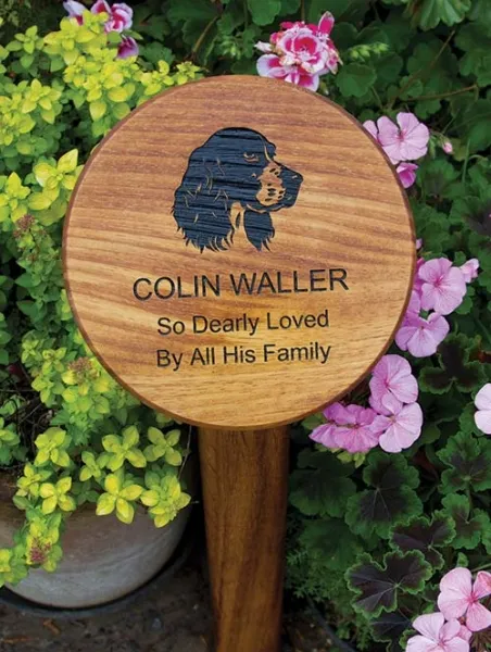 Round Wooden Memorial on Post