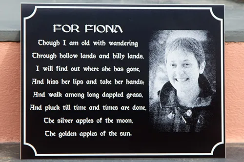 Black aluminium photo memorial