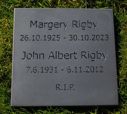 Black lettering looks surprising good on slate. Slate Memorial Tablet - Black Lettering