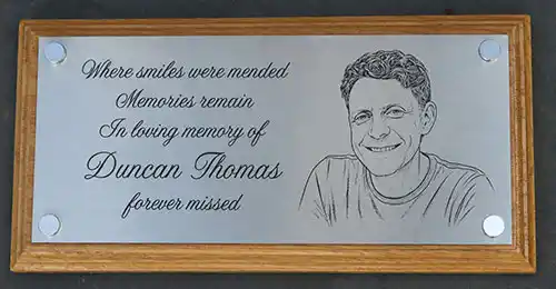 Etcted Stainless Steel Memorial with Etched Line Drawing