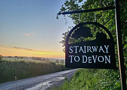 Steel Post with Hanging Arm