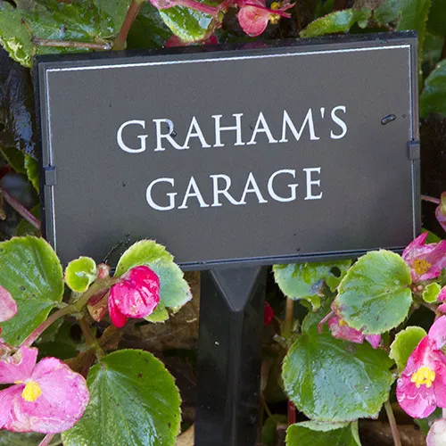 All in one  molded plaque holder