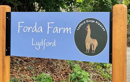 Very good value Signs Entrance Sign using Aluminium Composite with T-Channel