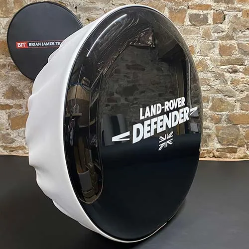 Land rover defender - white skirt