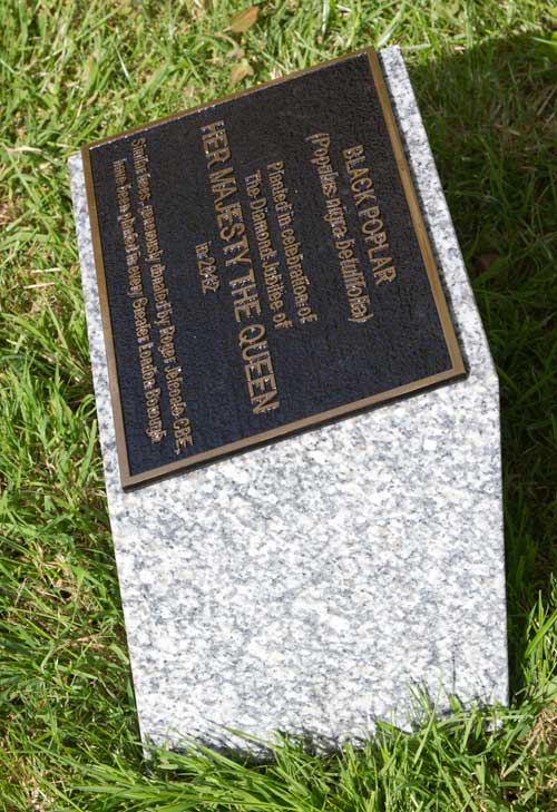 Cast bronze - the ultimate material for memorials