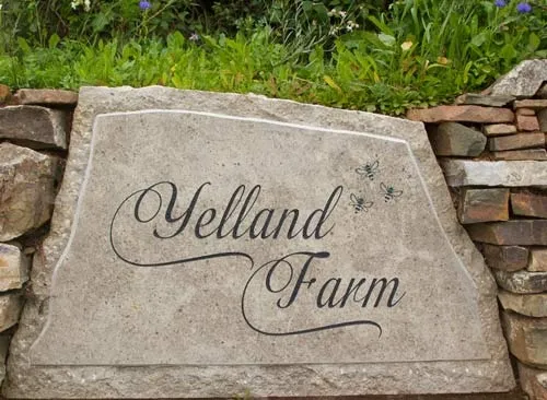 Yelland Farm Stone Boulder Yelland Farm Stone Boullder Sign