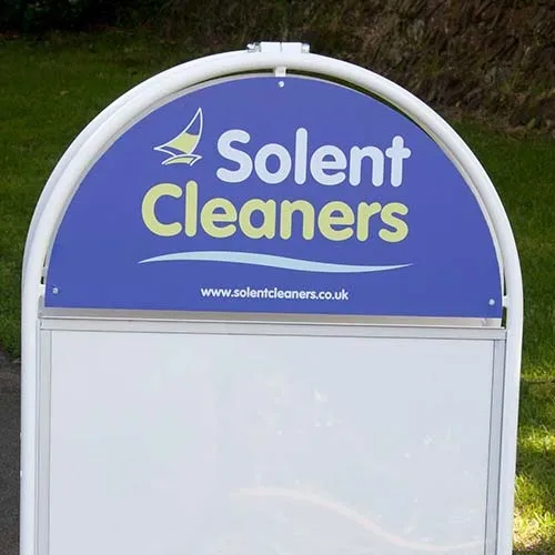 Pavement Sign with D-shaped Header