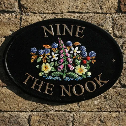 House sign with Flower Motif